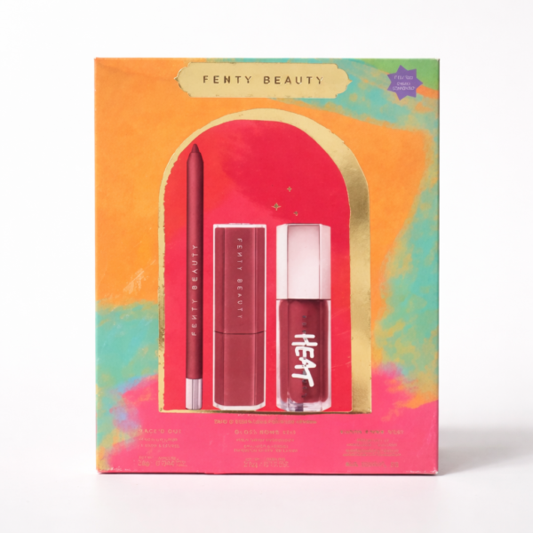 Fenty Beauty Coffret Lèvres Lip Trio – Rouge à Lèvres, Gloss Heat & Crayon Contour